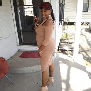 Meet your Posher, Val